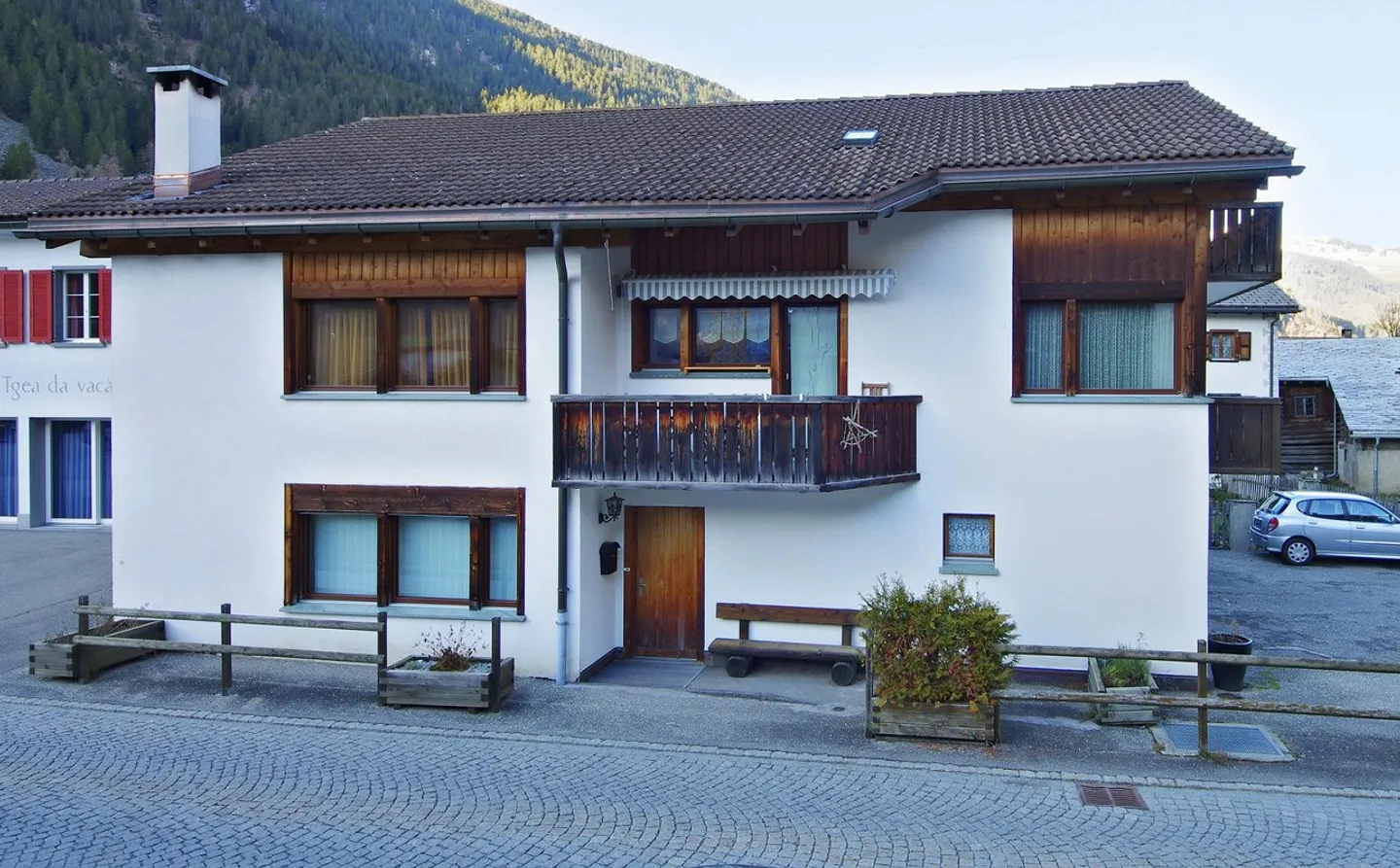 Casa unifamiliare di 7 1/2 stanze ad Andeer - Foto 2 di 17