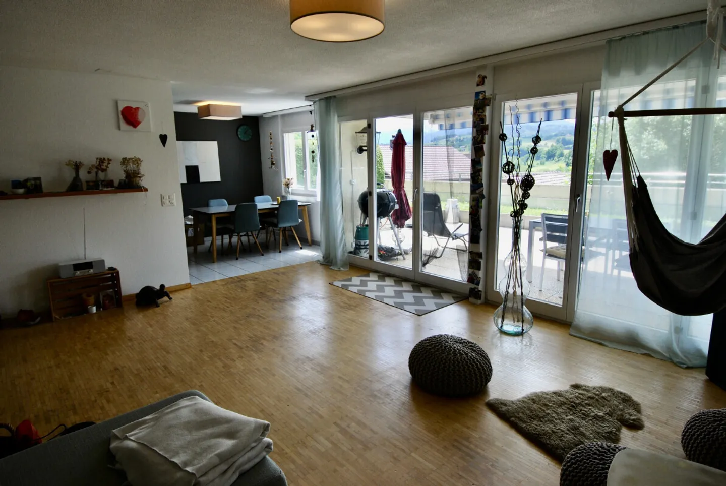 Beautiful 5.5-room apartment with garden and view of the Fribourg Alps - Photo 5 of 13