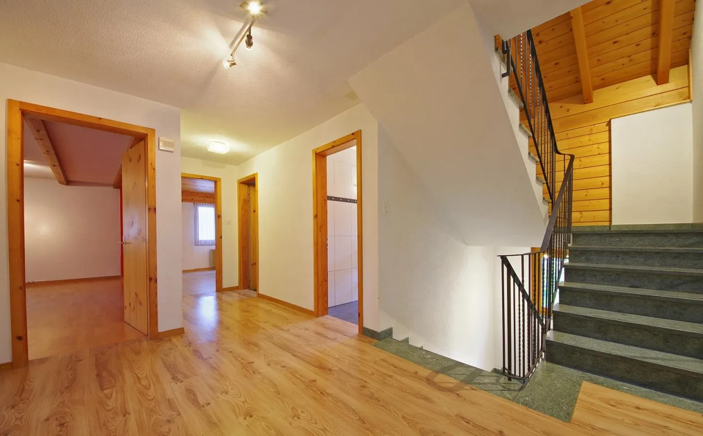 Casa unifamiliare di 7 1/2 stanze ad Andeer - Foto 5 di 17