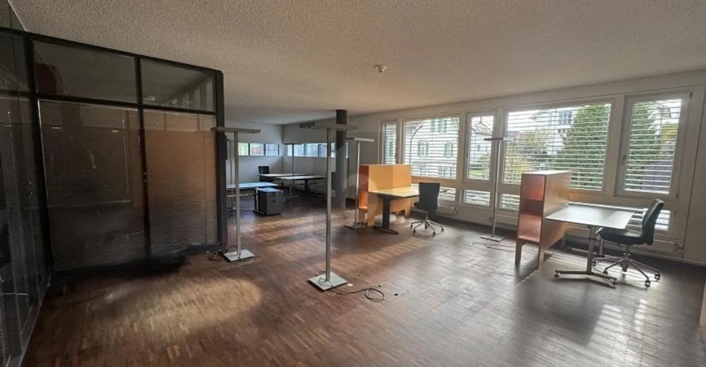 ATTRACTIVE OFFICE SPACE WITH COMFORT - Photo 1 of 6