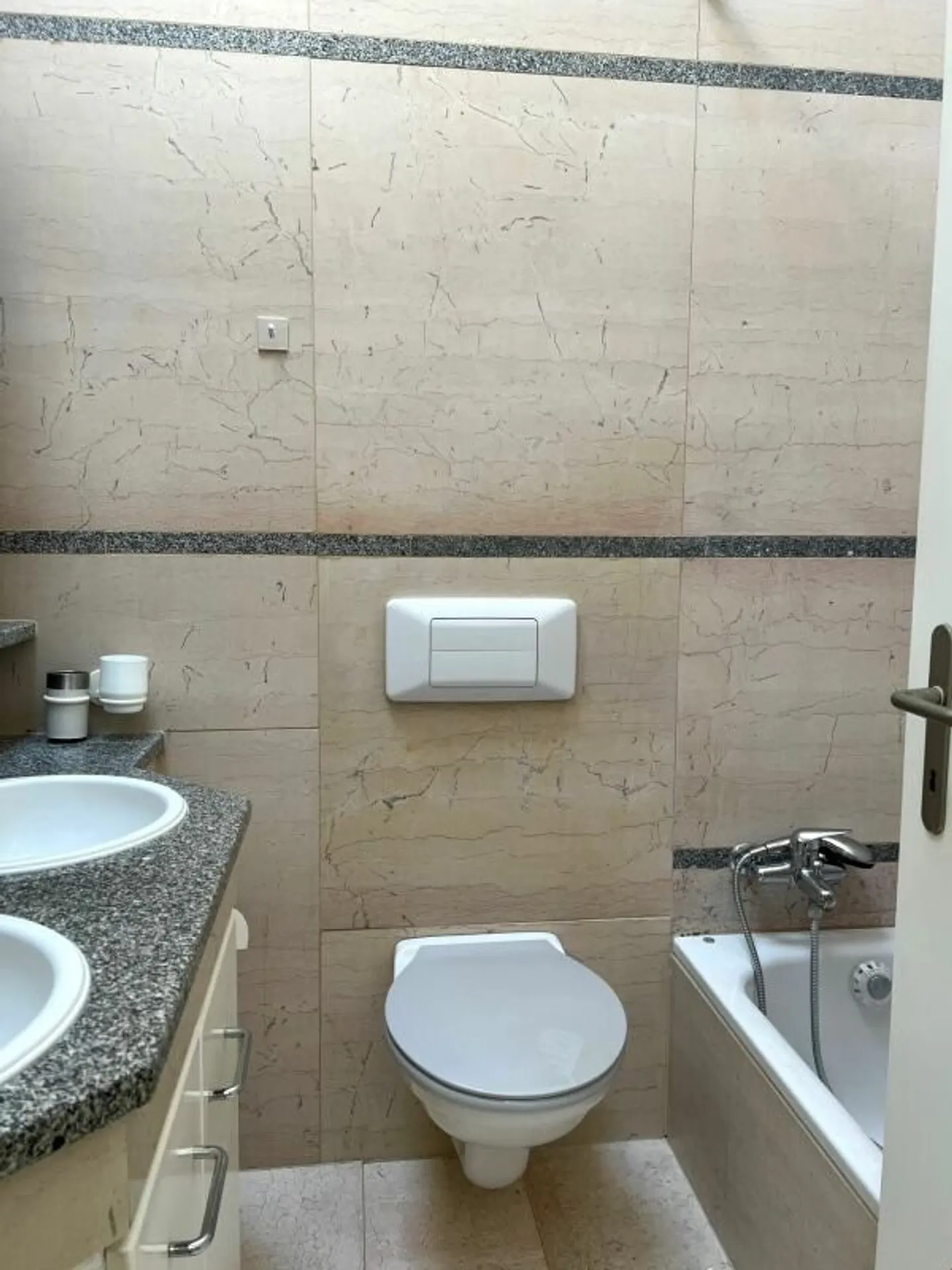 Living like in a single-family home - Photo 9 of 9