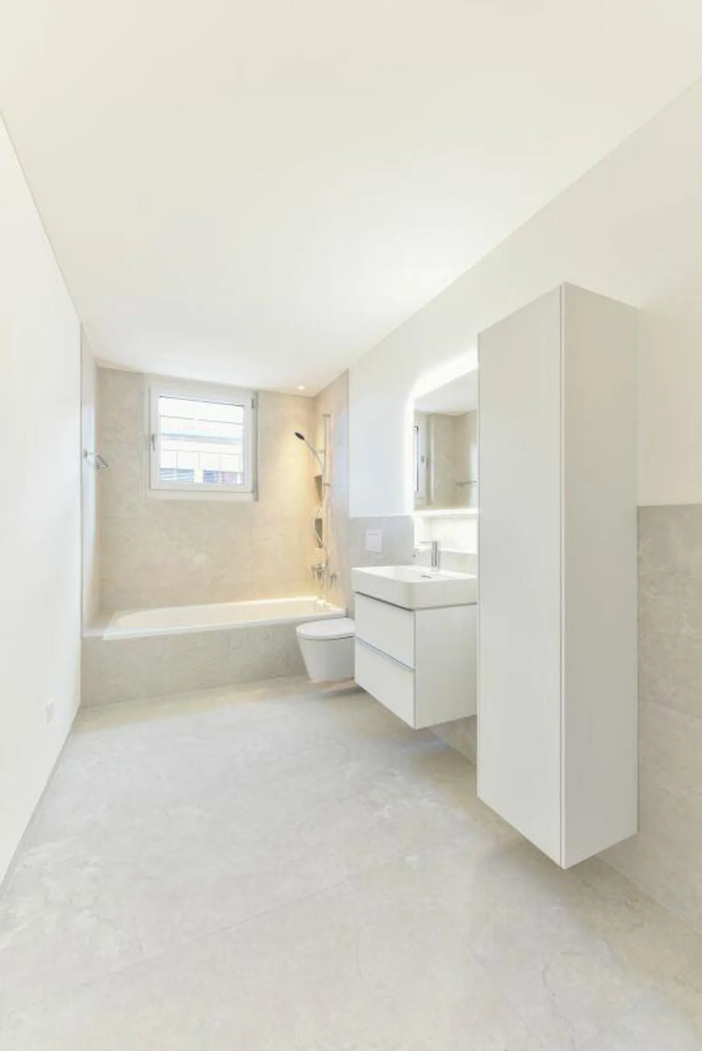 4.5 Room Apartment First Rental - Photo 2 of 4