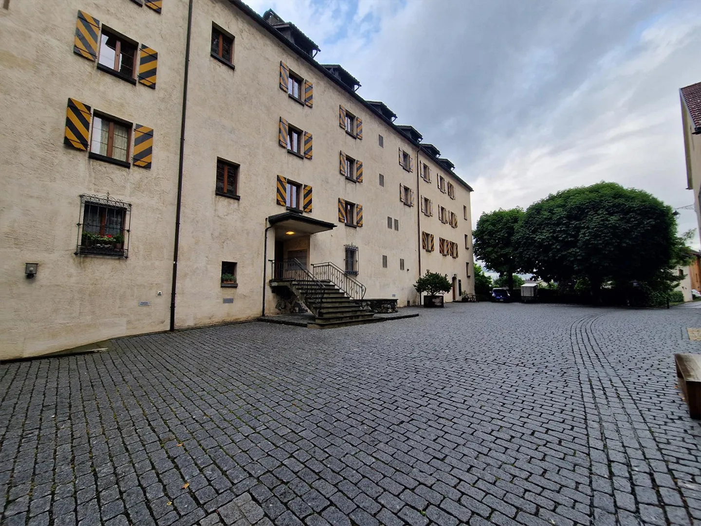 Appartement sous les combles 2.0 pièces au Château de Maienfeld - Photo 1 sur 9