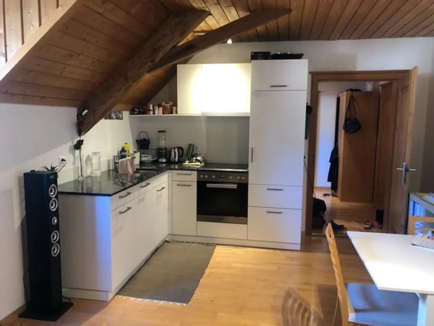 Appartement sous les combles 2.0 pièces au Château de Maienfeld - Photo 3 sur 9