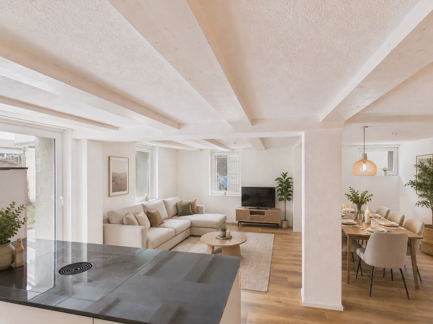 Casa bifamiliare recentemente ristrutturata con giardino a Wohlen AG - Foto 2 di 13
