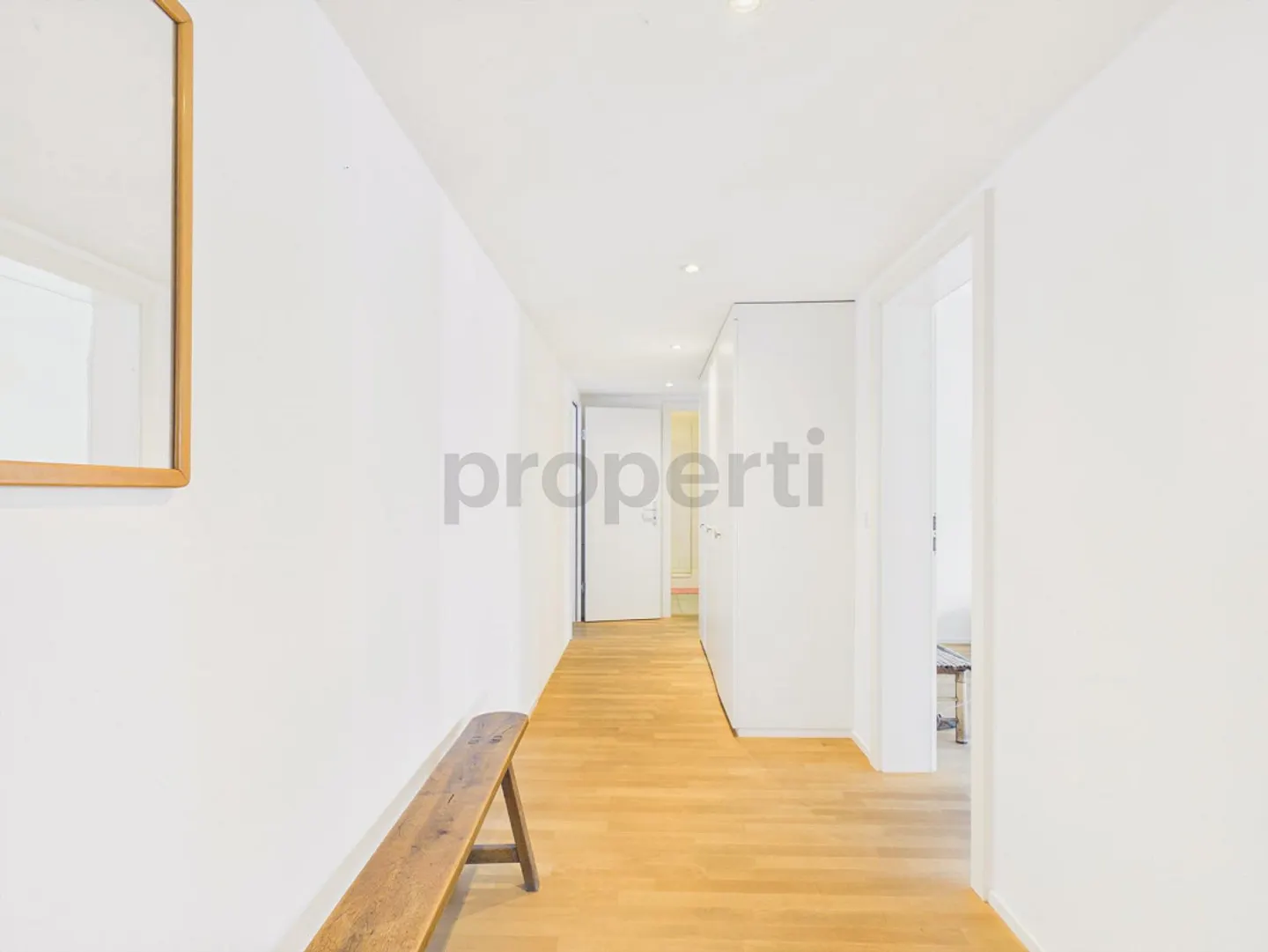 Elegant 4.5-Room Apartment - Photo 5 of 12