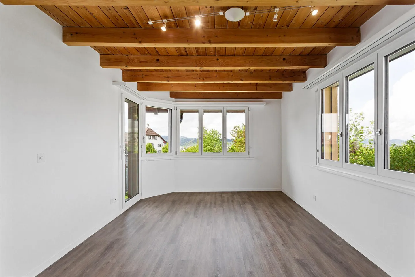 Semi-detached house with potential from December 1, 2025 on Ulrich - Photo 17 of 27