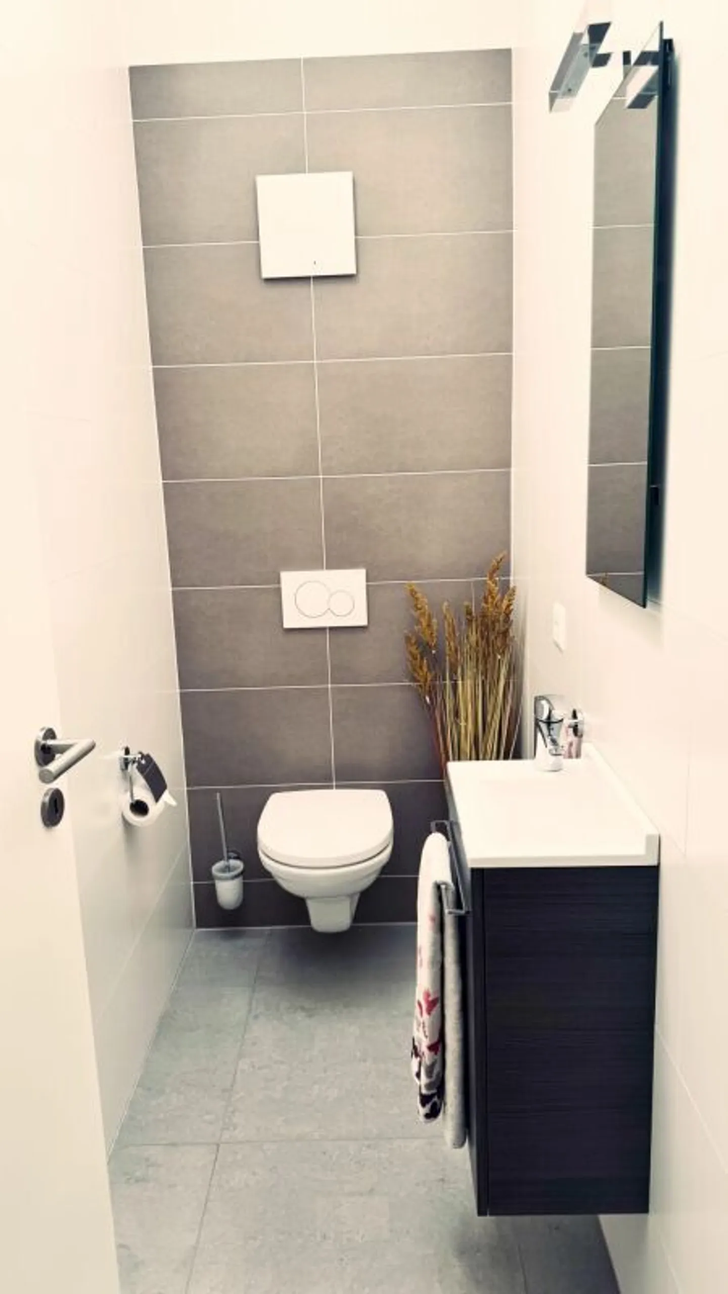 Spacious 3.5-room penthouse in new condition with large terrace - Photo 12 of 23