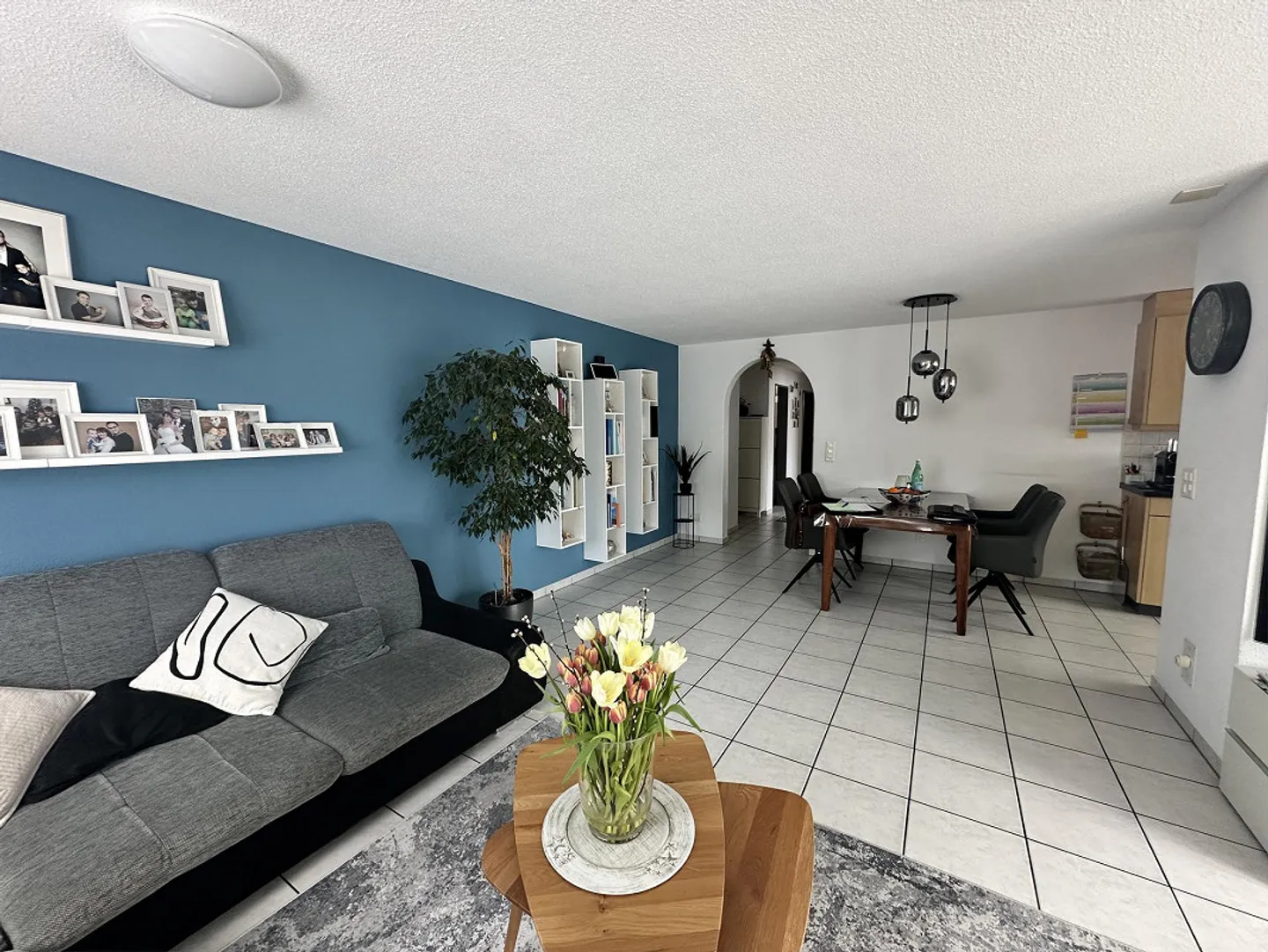 Appartement lumineux et ensoleillé de 4,5 pièces près du lac - Photo 2 sur 8