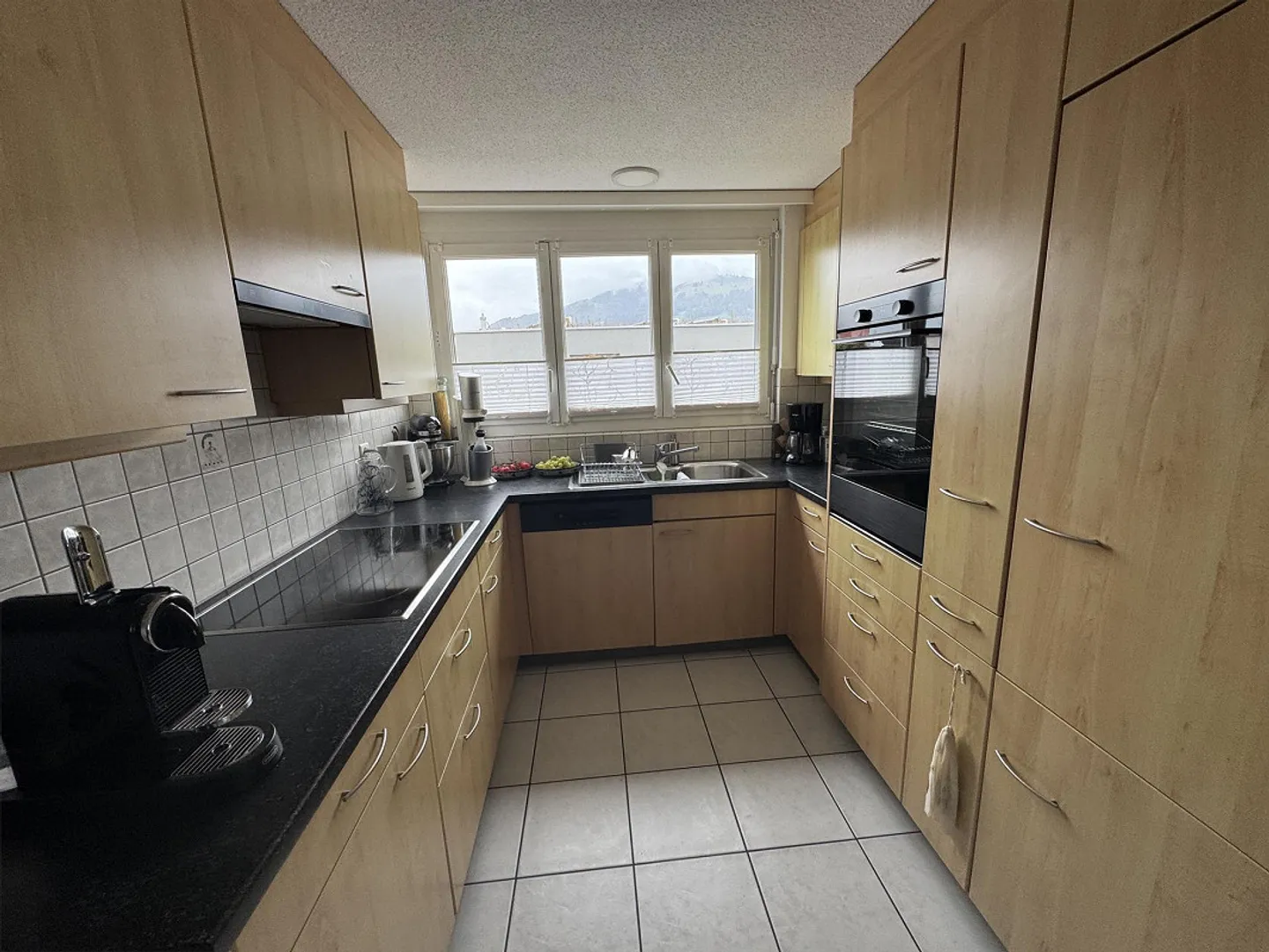 Appartement lumineux et ensoleillé de 4,5 pièces près du lac - Photo 3 sur 8