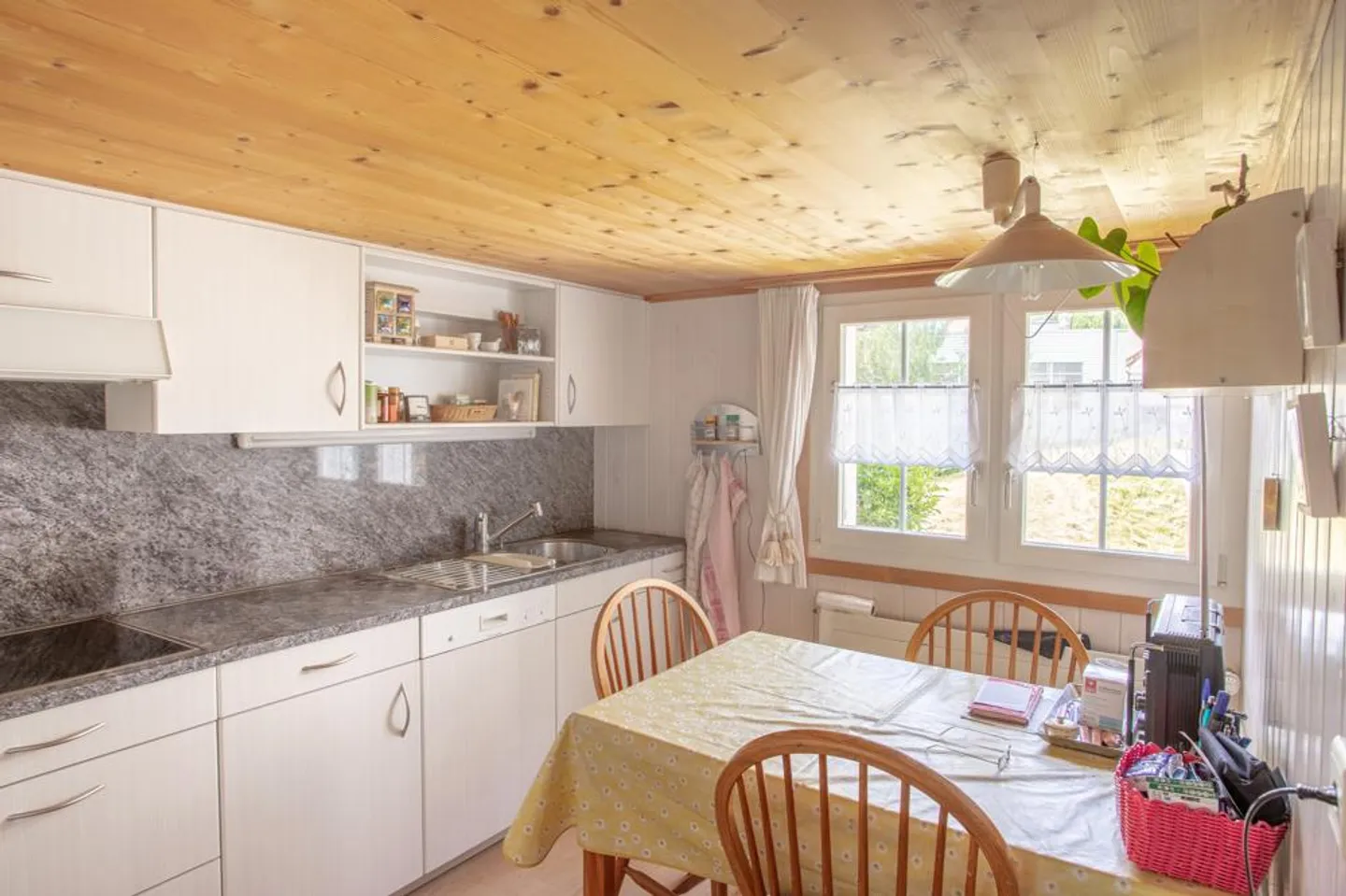 Quietly Located Terraced House with Garden Idyl and Mountain View - Photo 7 of 8