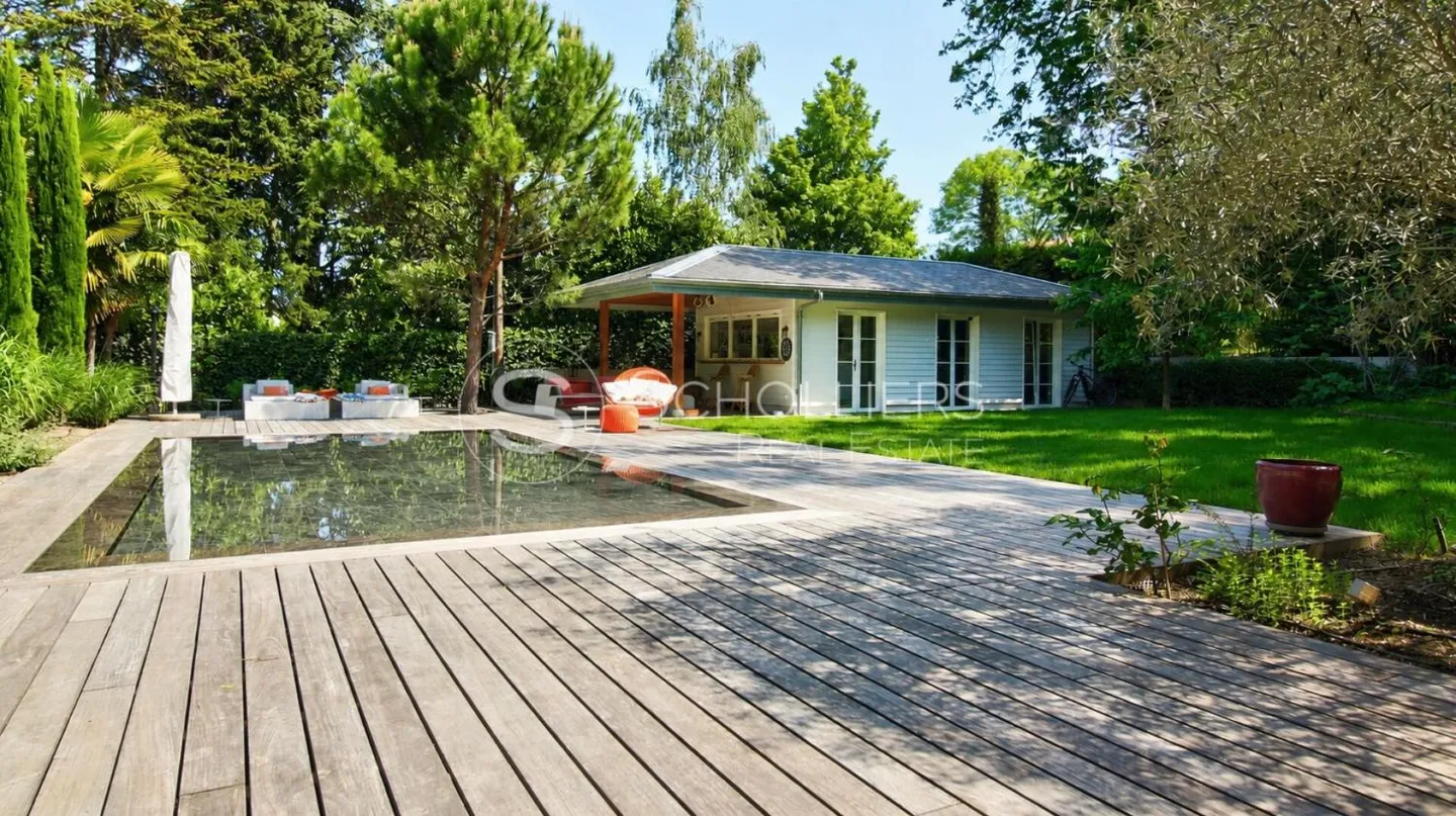 Villa 14 Zimmer - Foto 2 von 3