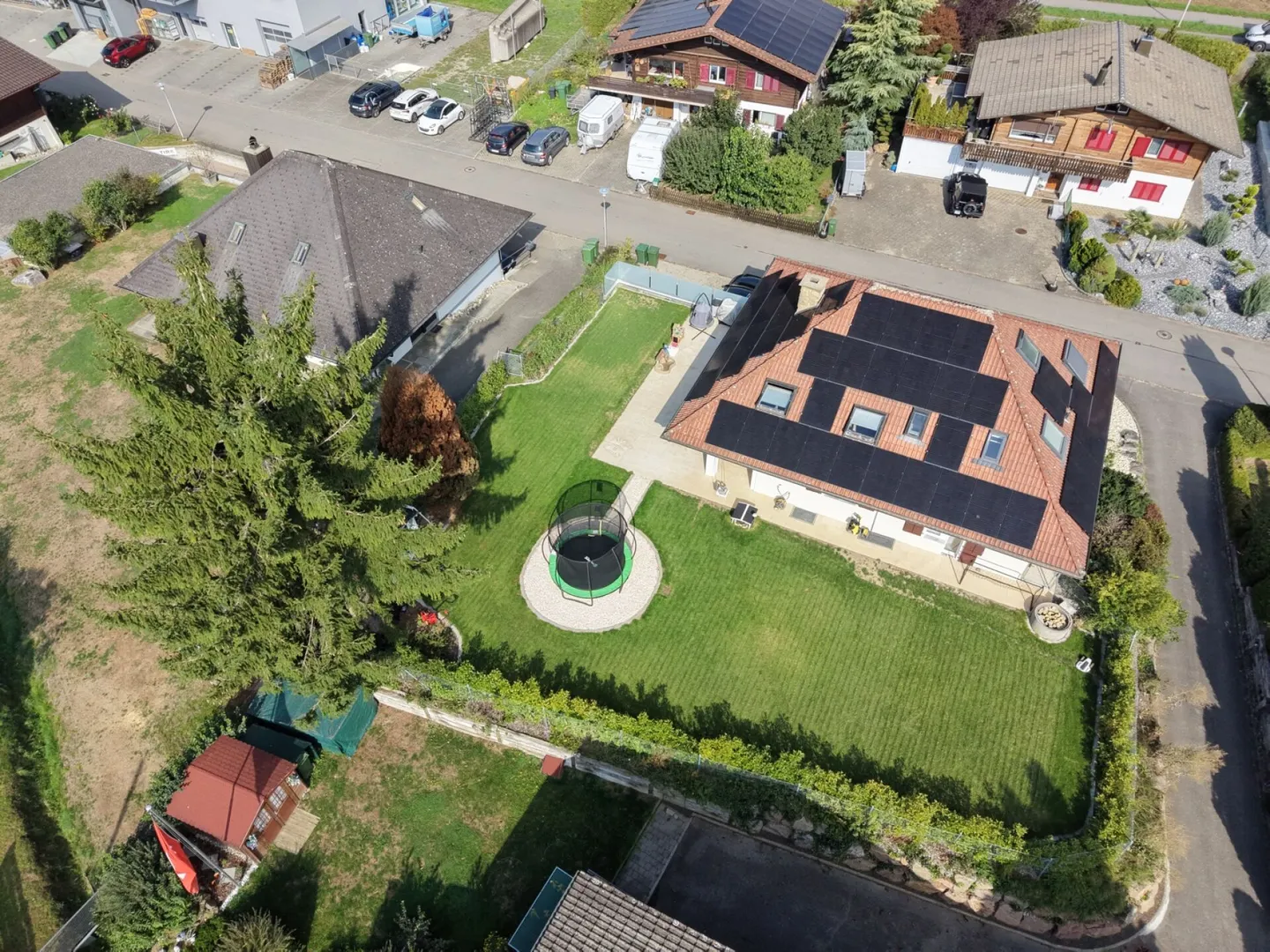 Magnifique maison individuelle de 8,5 pièces sur une route privée avec un grand jardin - Photo 28 sur 30