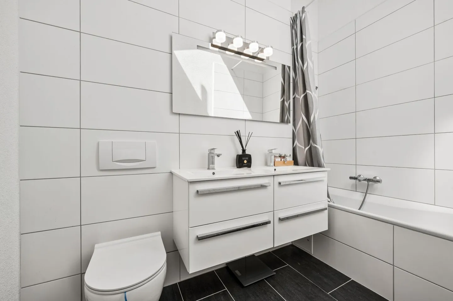 Maison de ville moderne de 4,5 pièces avec jardin et beaucoup d'intimité - Photo 10 sur 13