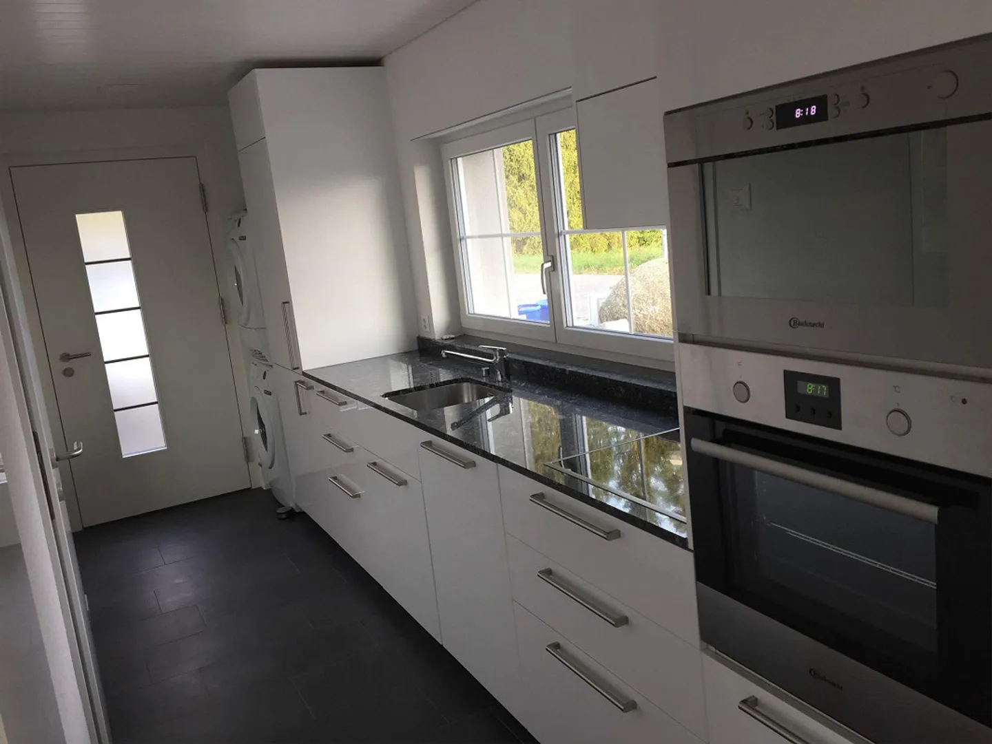 Dream apartment with beautiful lake view - Photo 3 of 14