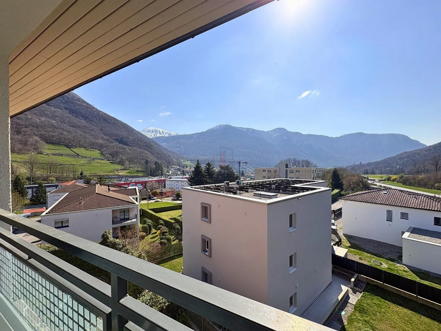 DERNIER ÉTAGE DANS UN IMMEUBLE PRESTIGIEUX - Photo 5 sur 10