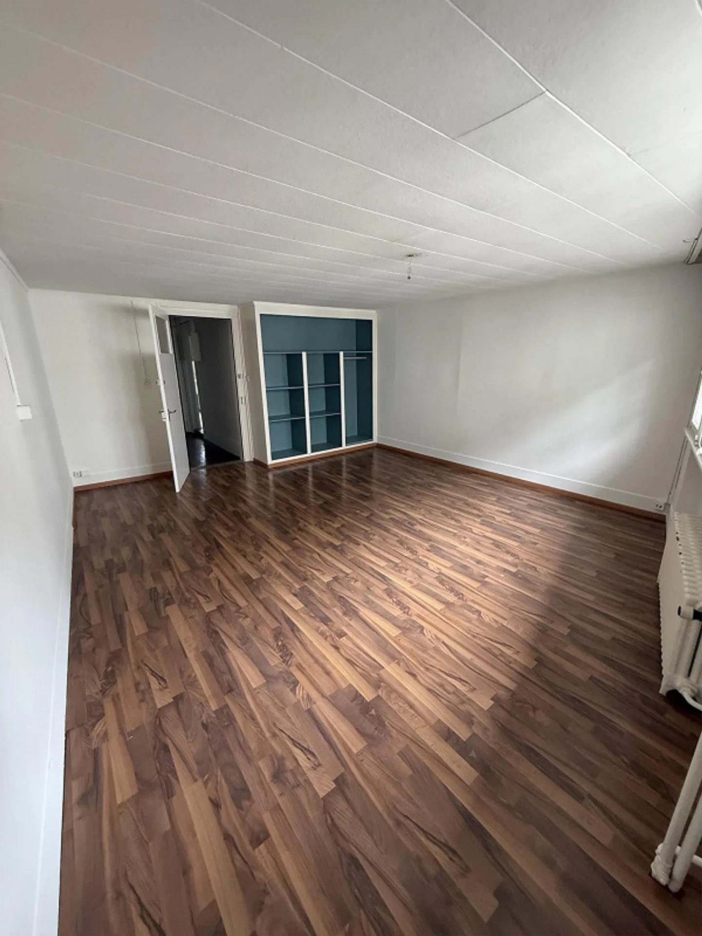Casa ristrutturata con 6 stanze su 3 piani, nel centro città - Foto 1 di 13