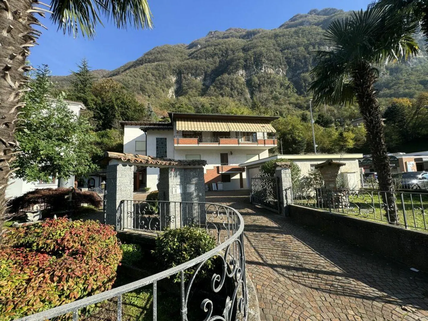Grande maison au bord du lac - Photo 4 sur 10