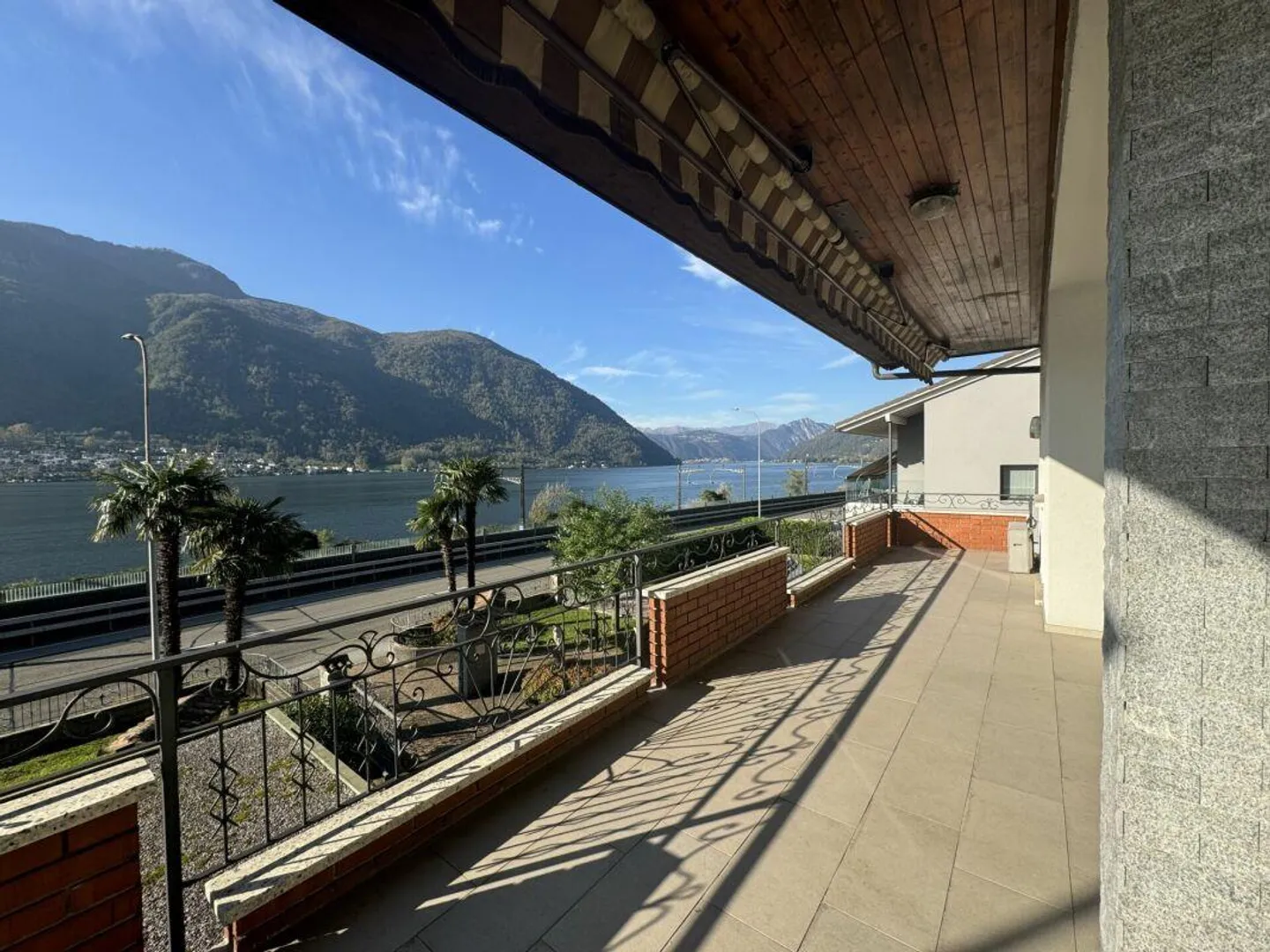 Grande maison au bord du lac - Photo 8 sur 10