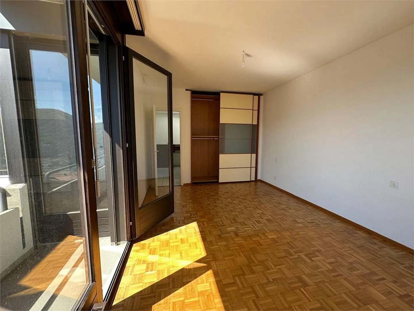 Casa a schiera affascinante con vista lago - Foto 7 di 12