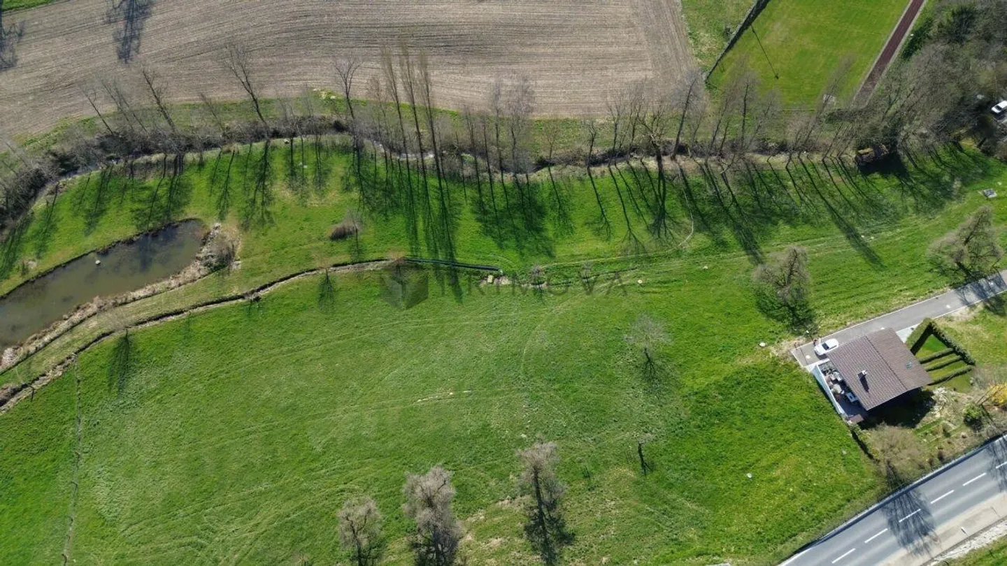 TOP Nuova Costruzione - Proprietà di Investimento o Casa Generazionale: Casa Moderna a 2 Famiglie in un Paesaggio Idyllico. - Foto 13 di 15