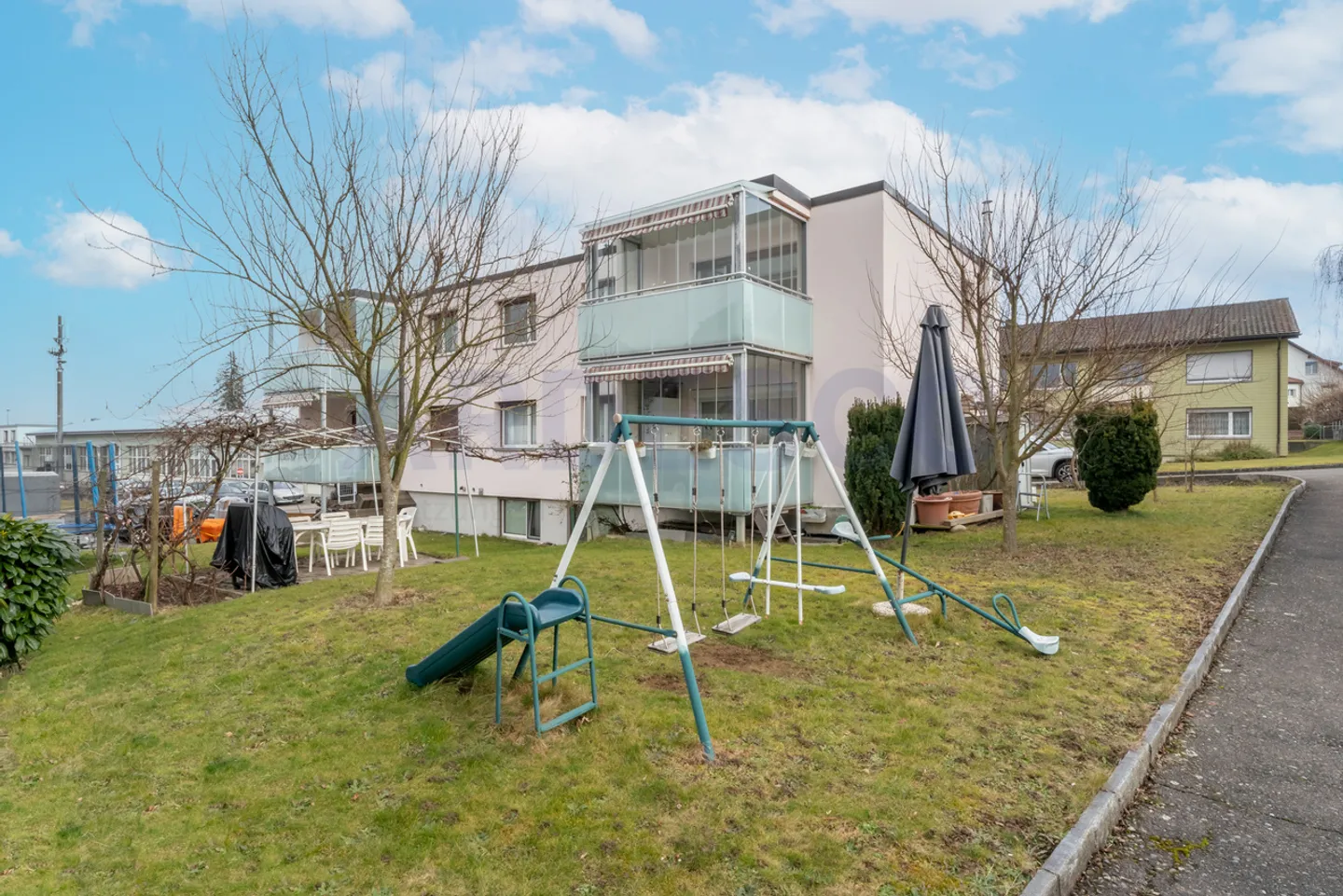 Vivre merveilleusement dans un beau quartier - Photo 1 sur 9