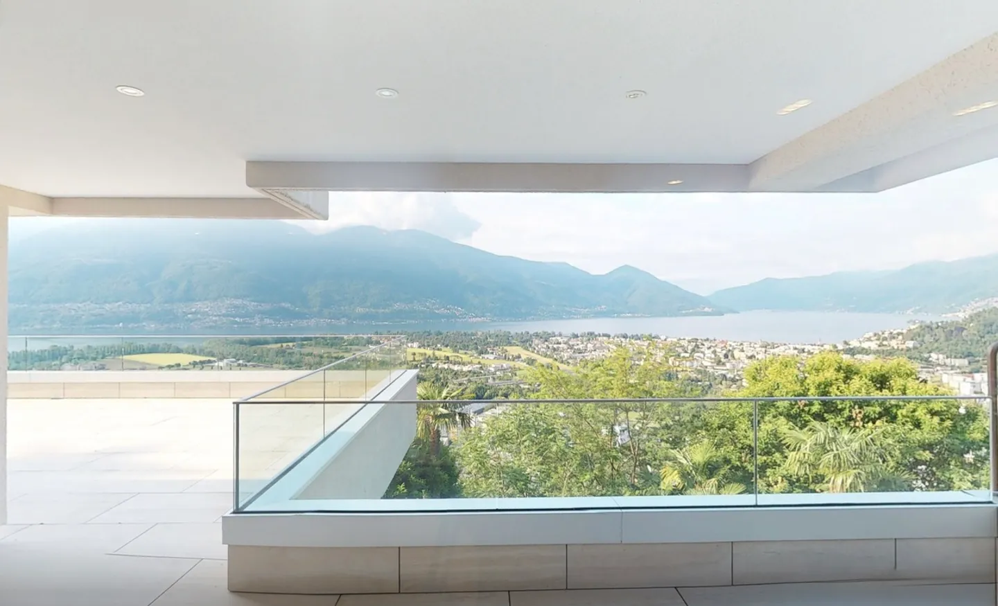 Appartamento di lusso con vista lago - Foto 10 di 26