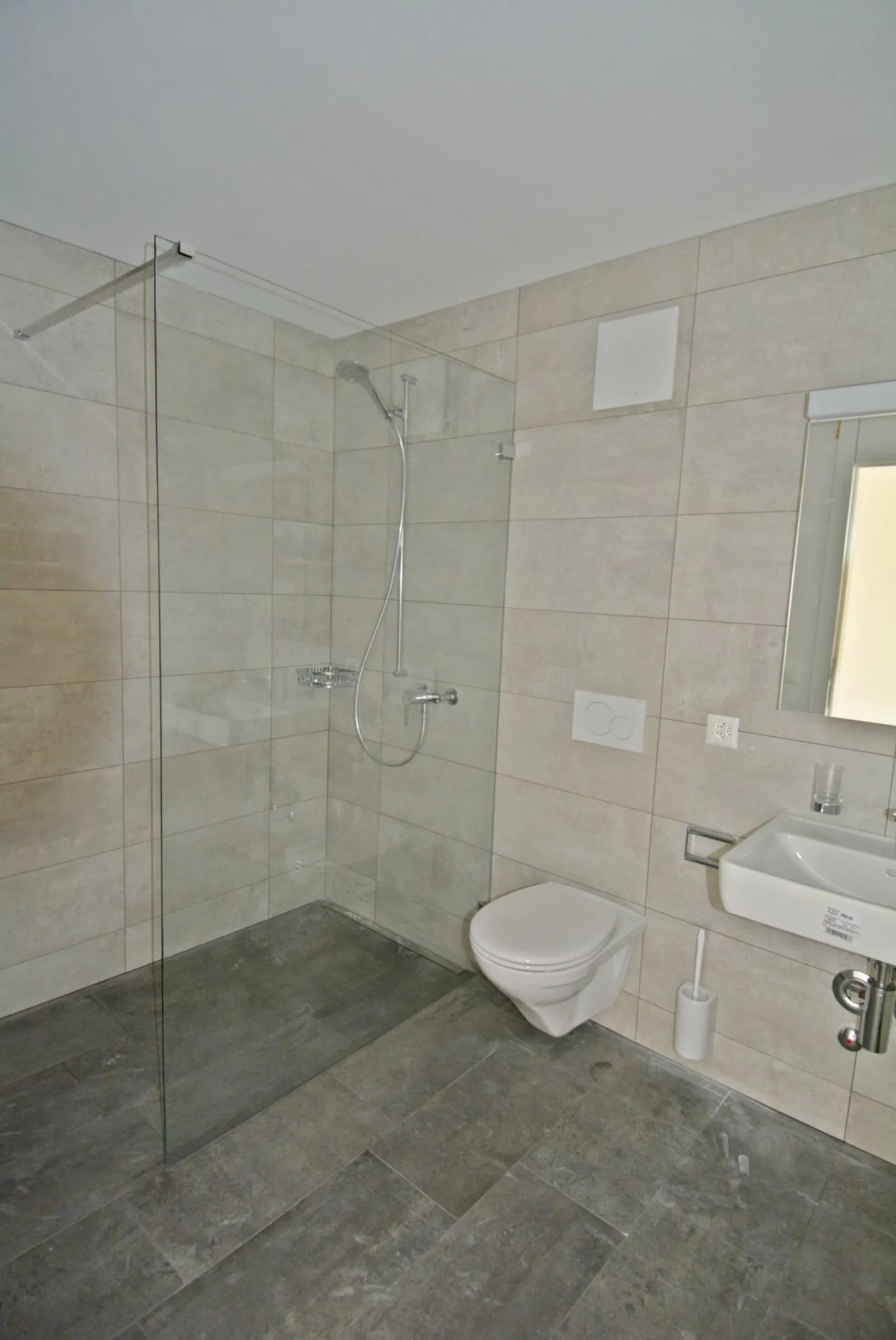 Modern, stylish apartment for rent in Büren - Photo 5 of 7