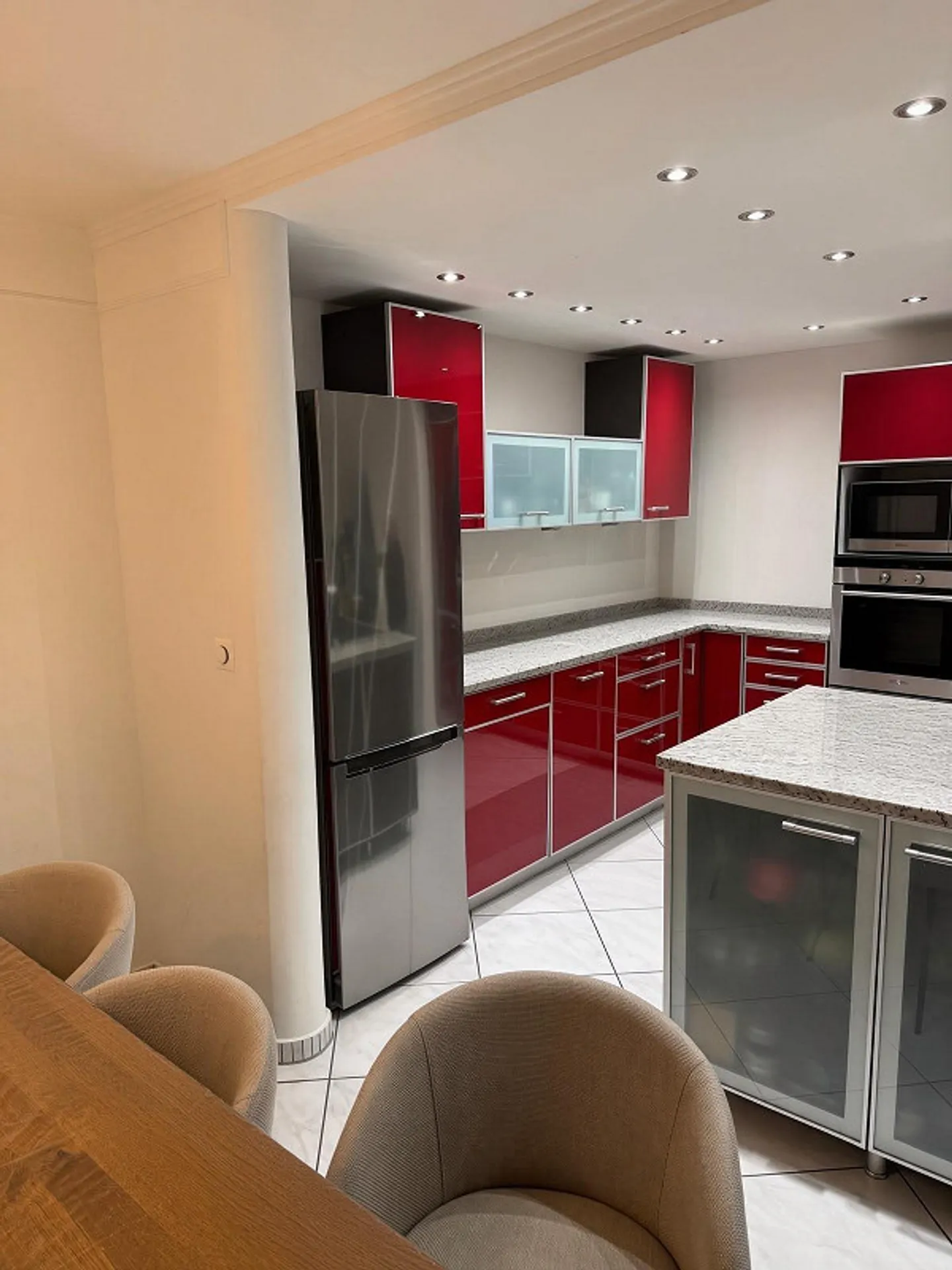 Moderne 4.5 Zimmer Wohnung - Foto 2 von 24