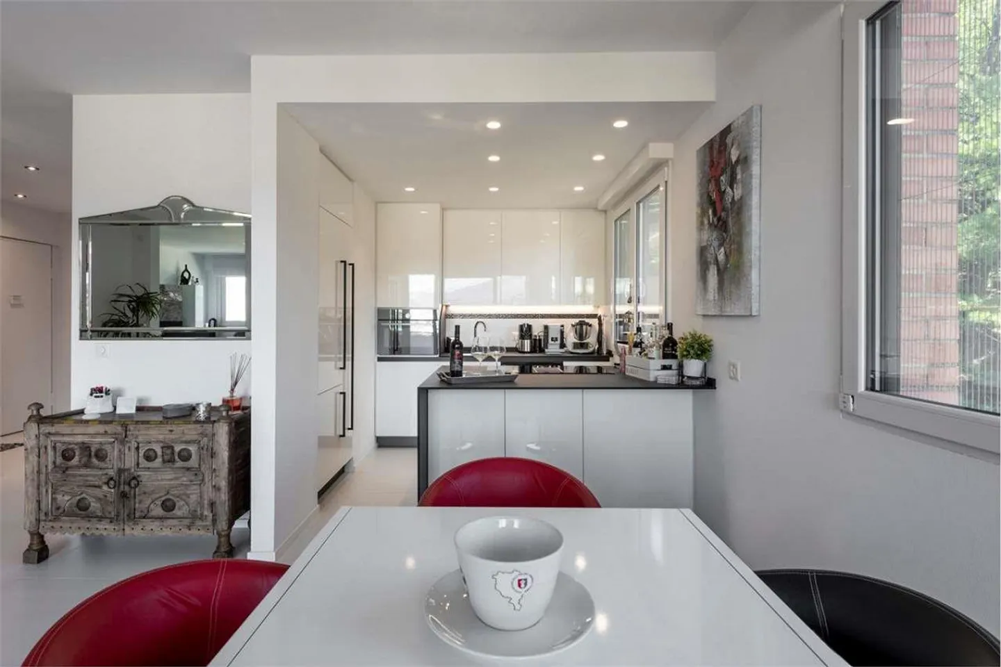 Penthouse luminoso con vista lago - Foto 4 di 12