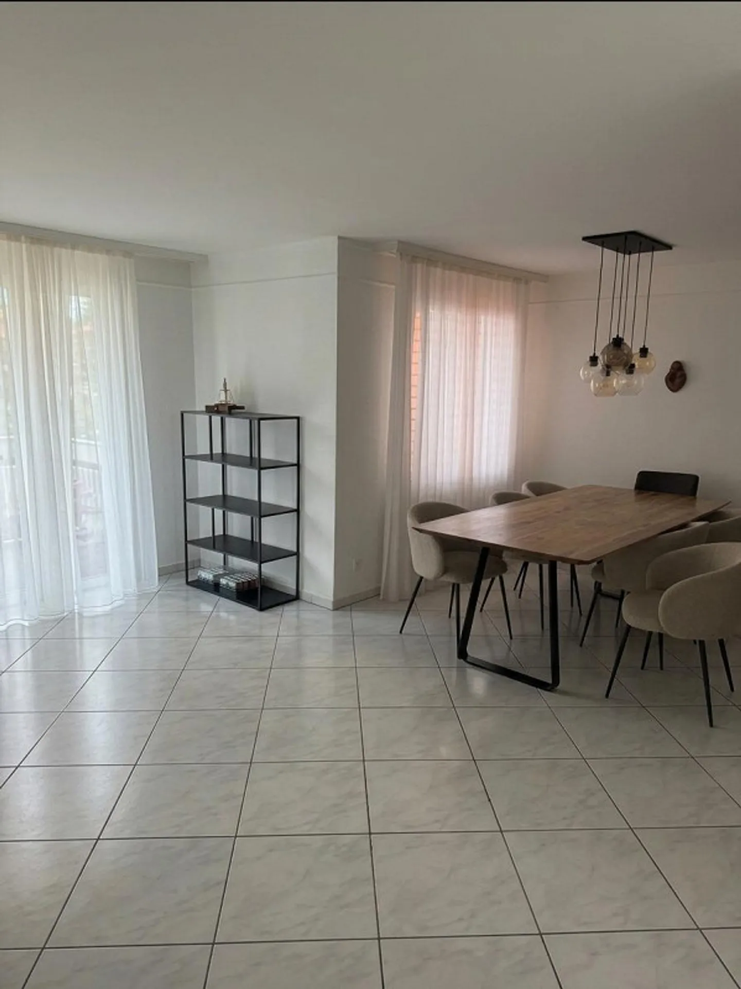 Moderne 4.5 Zimmer Wohnung - Foto 3 von 24
