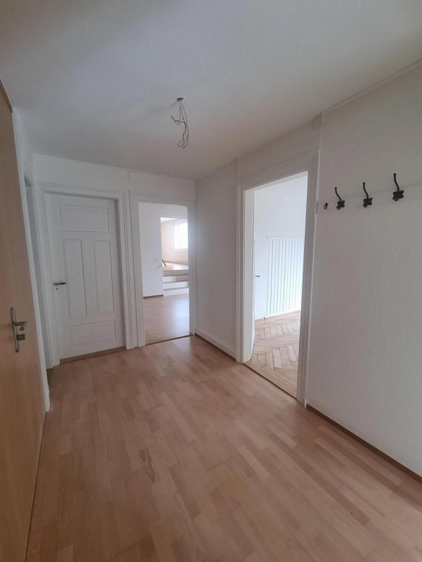 5.5 Room Apartment in Wädenswil for Families - Photo 2 of 13