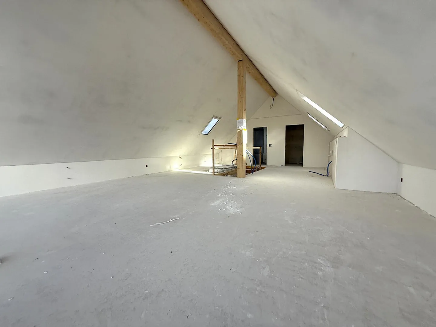 PREMIÈRE LOCATION | appartement exclusif de 5,5 pièces avec aménagement de haute qualité - Photo 2 sur 9