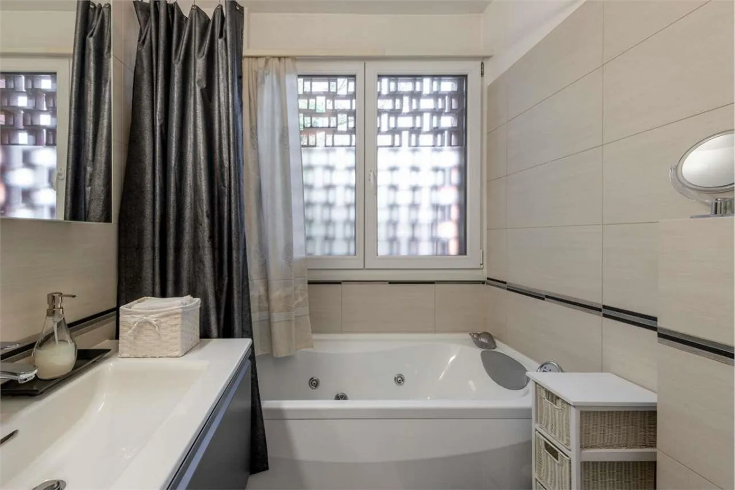 Penthouse luminoso con vista lago - Foto 11 di 12