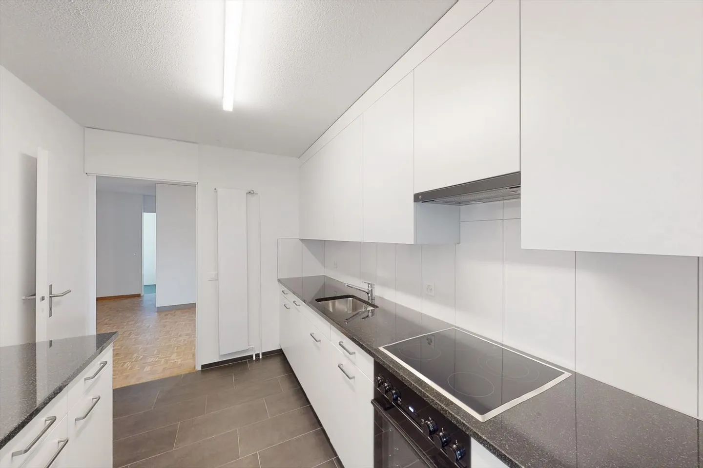 Appartamento spazioso e centrale in città! - Foto 8 di 11