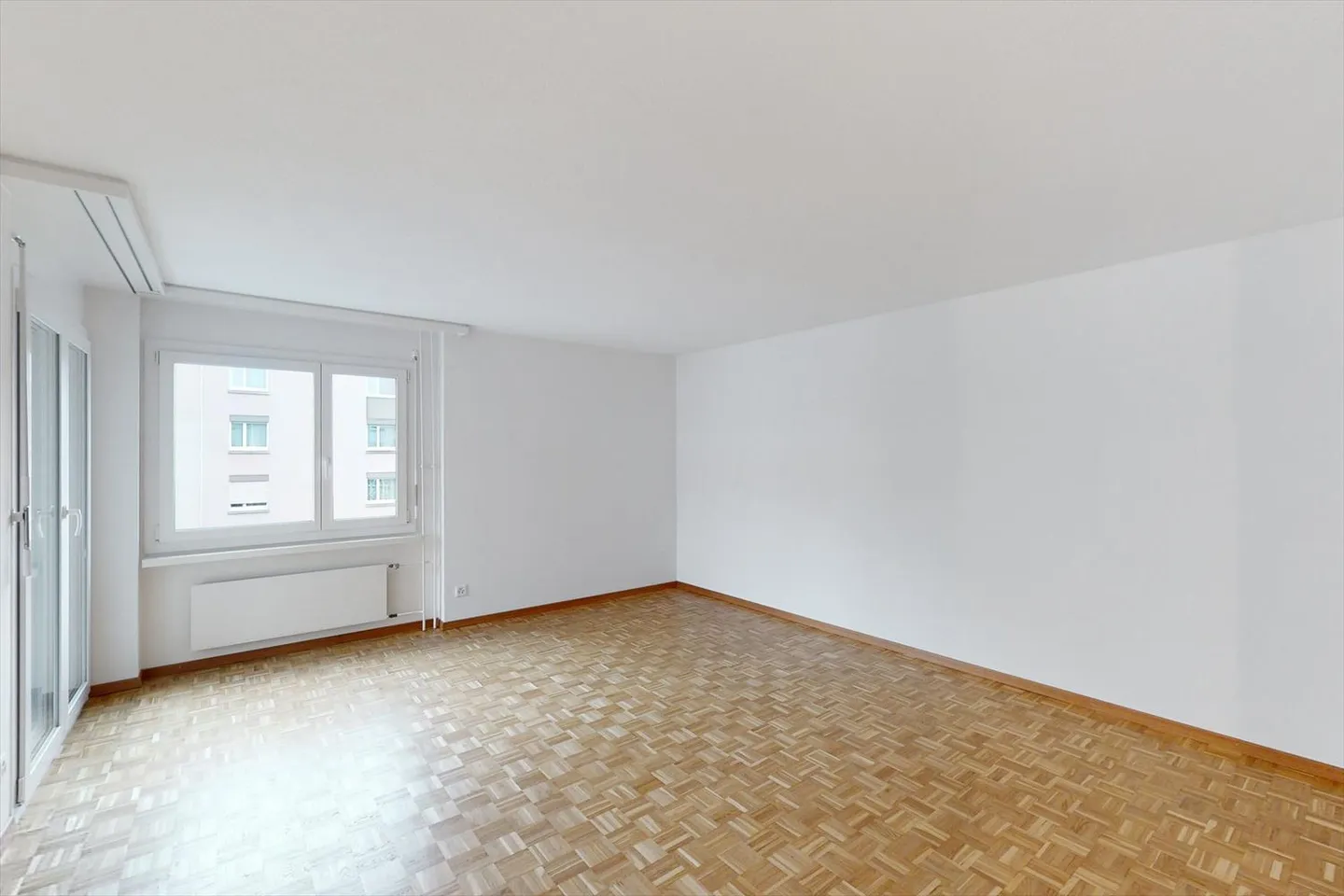 Appartamento spazioso e centrale in città! - Foto 3 di 11