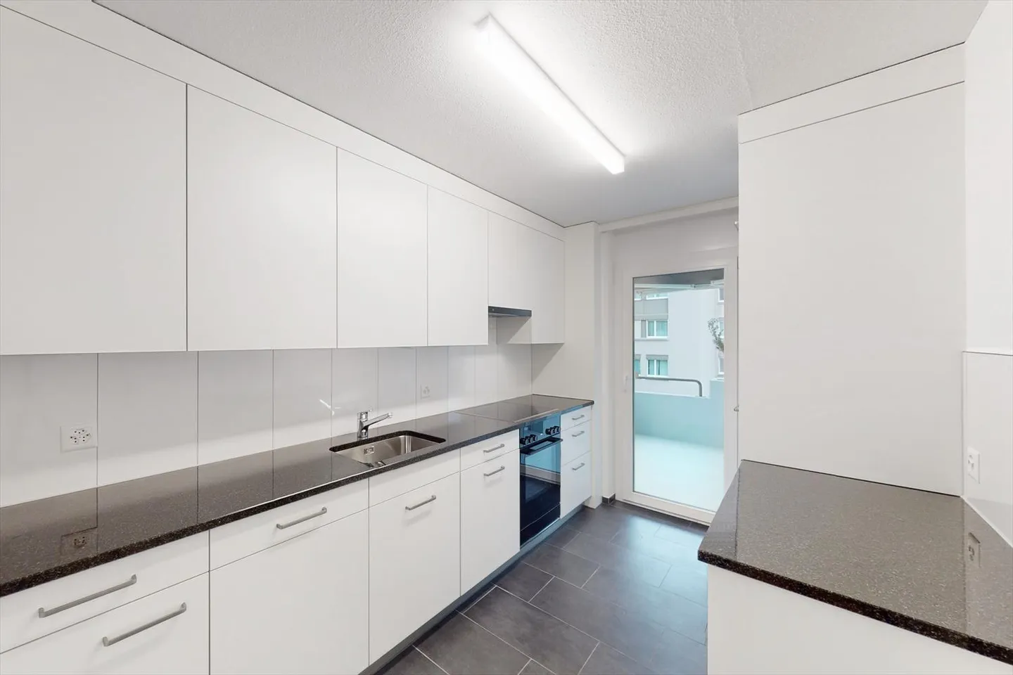 Appartamento spazioso e centrale in città! - Foto 7 di 11