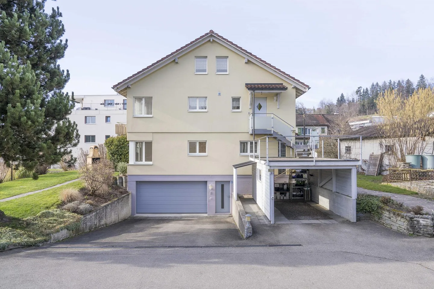 ZFH in a beautiful location - Photo 3 of 13