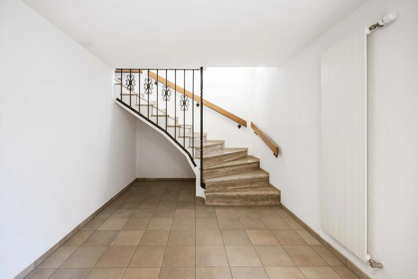 ZFH in a beautiful location - Photo 6 of 13