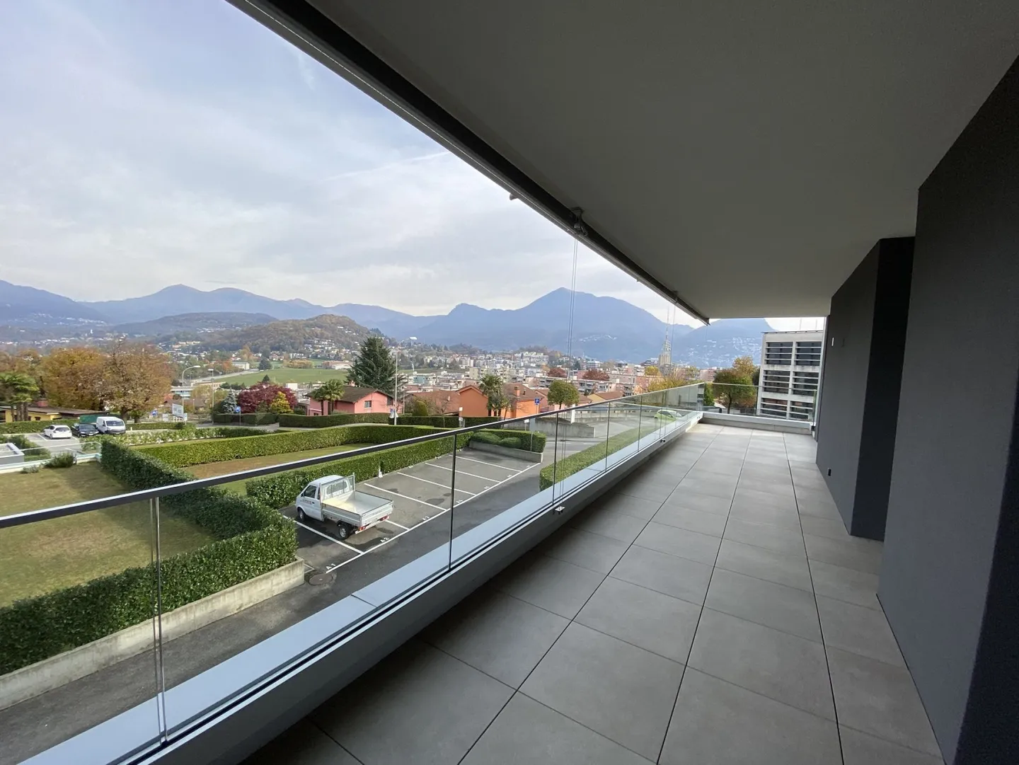 Appartamento 3,5 locali con grande balcone - Foto 1 di 8