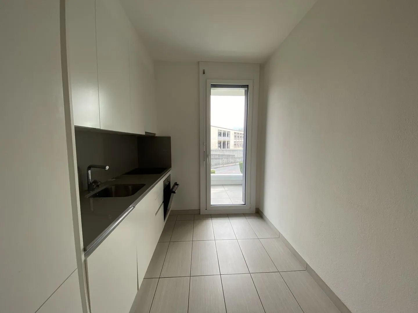 Appartamento 3,5 locali con grande balcone - Foto 3 di 8