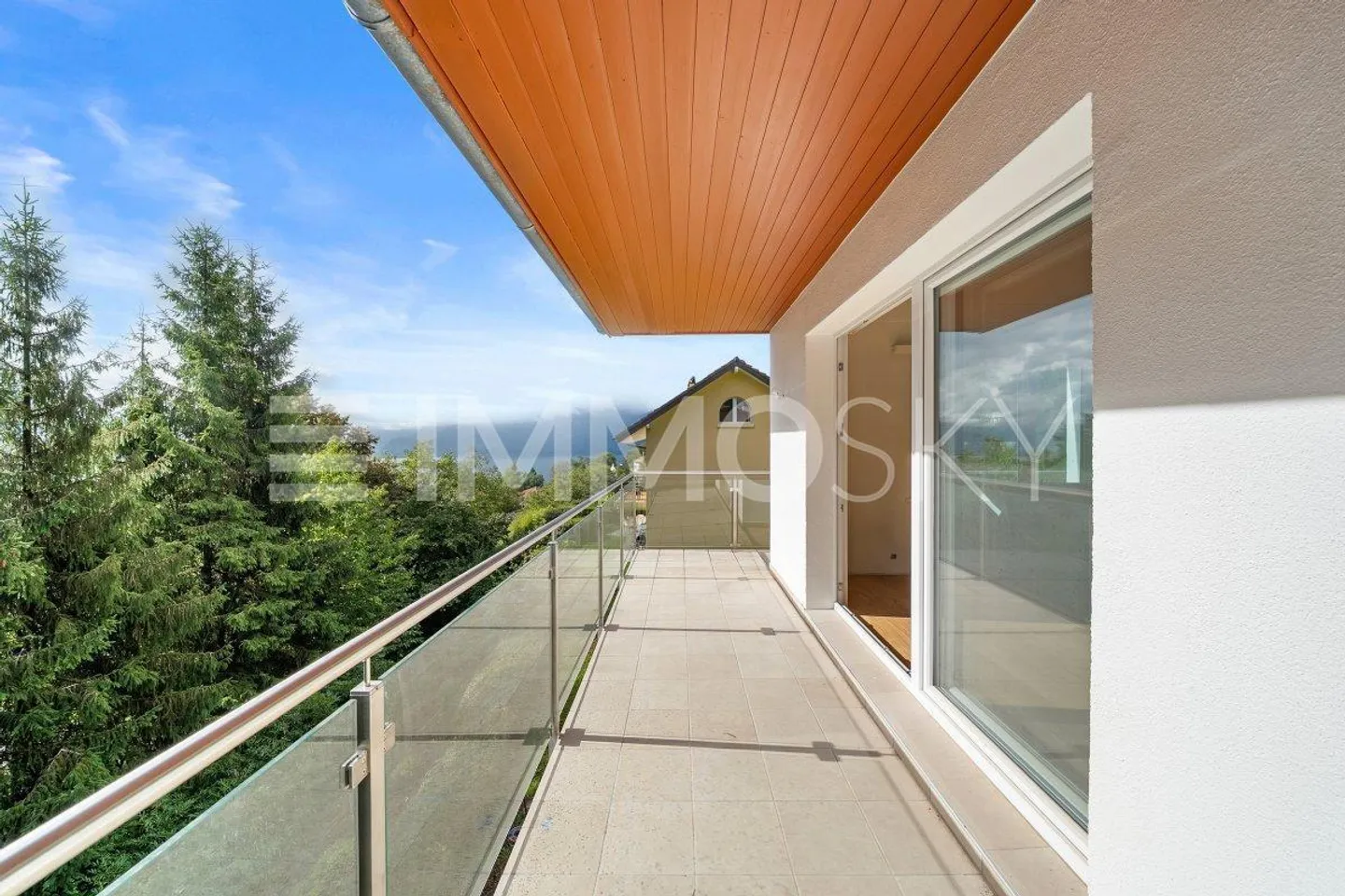 Renovated detached house 5.5 rooms with lake view 8 minutes from Vevey - Photo 2 of 5