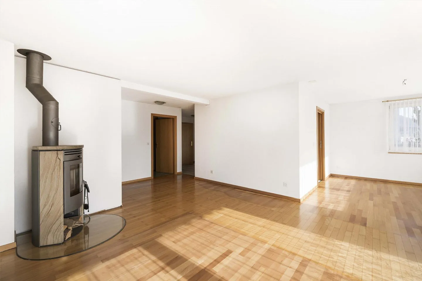 ZFH in a beautiful location - Photo 10 of 13