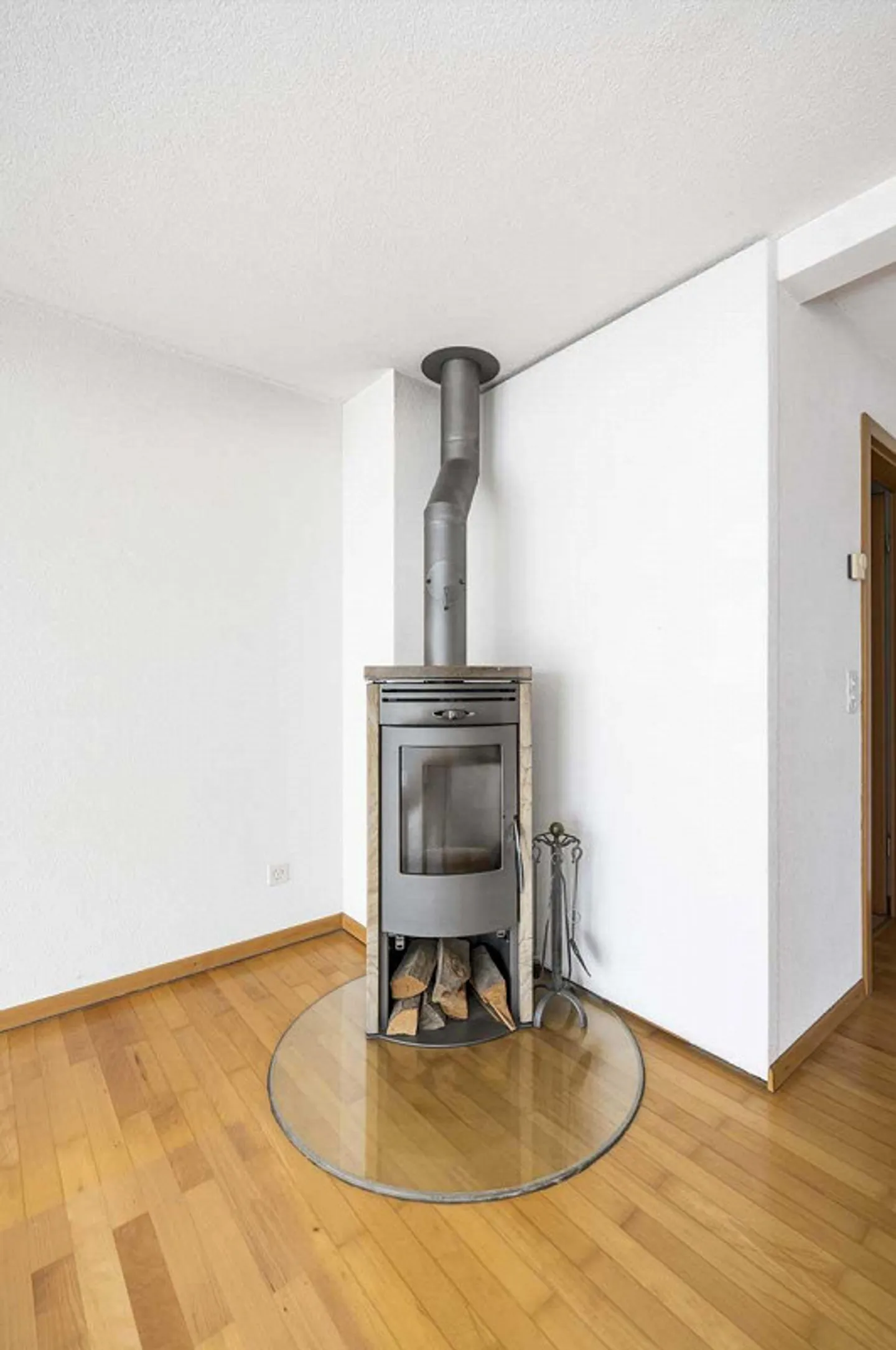 ZFH in a beautiful location - Photo 11 of 13