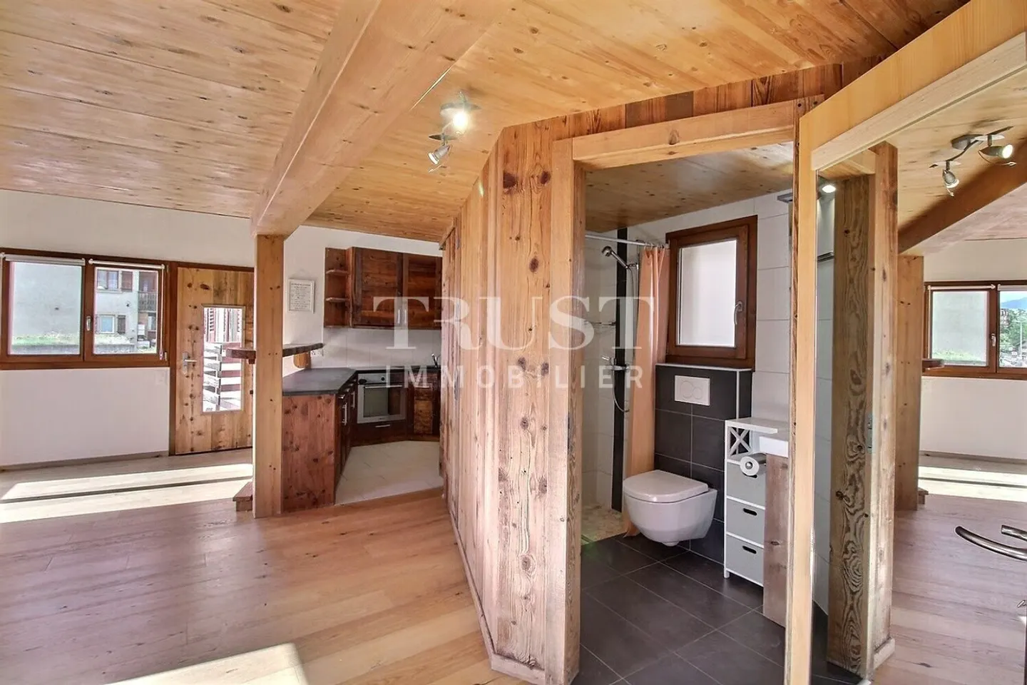 LUC / AYENT - WUNDERSCHÖNE RENOVIERTE SCHEUNE MIT DORFHAUS - Foto 2 von 13