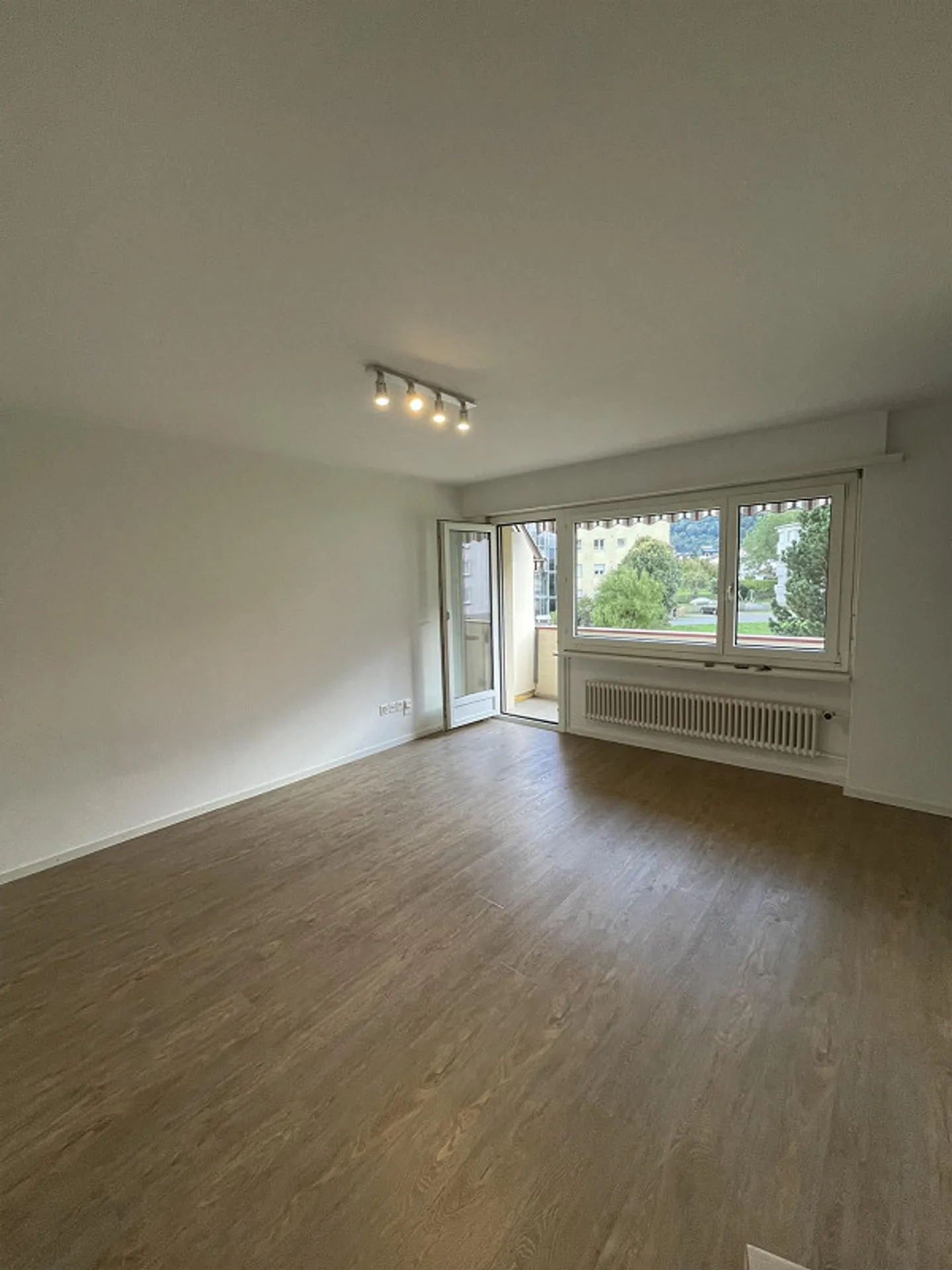 1.5 room apartment with balcony - Photo 1 of 8