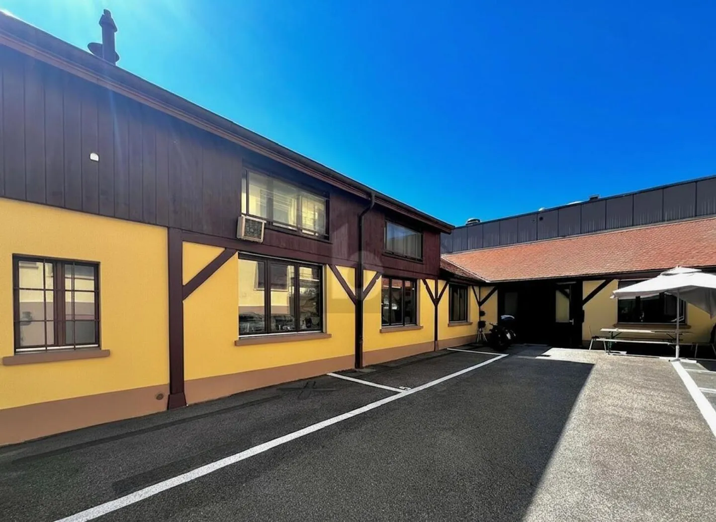 IDEALLY LOCATED GROUND FLOOR IN A QUIET AREA - Photo 4 of 6