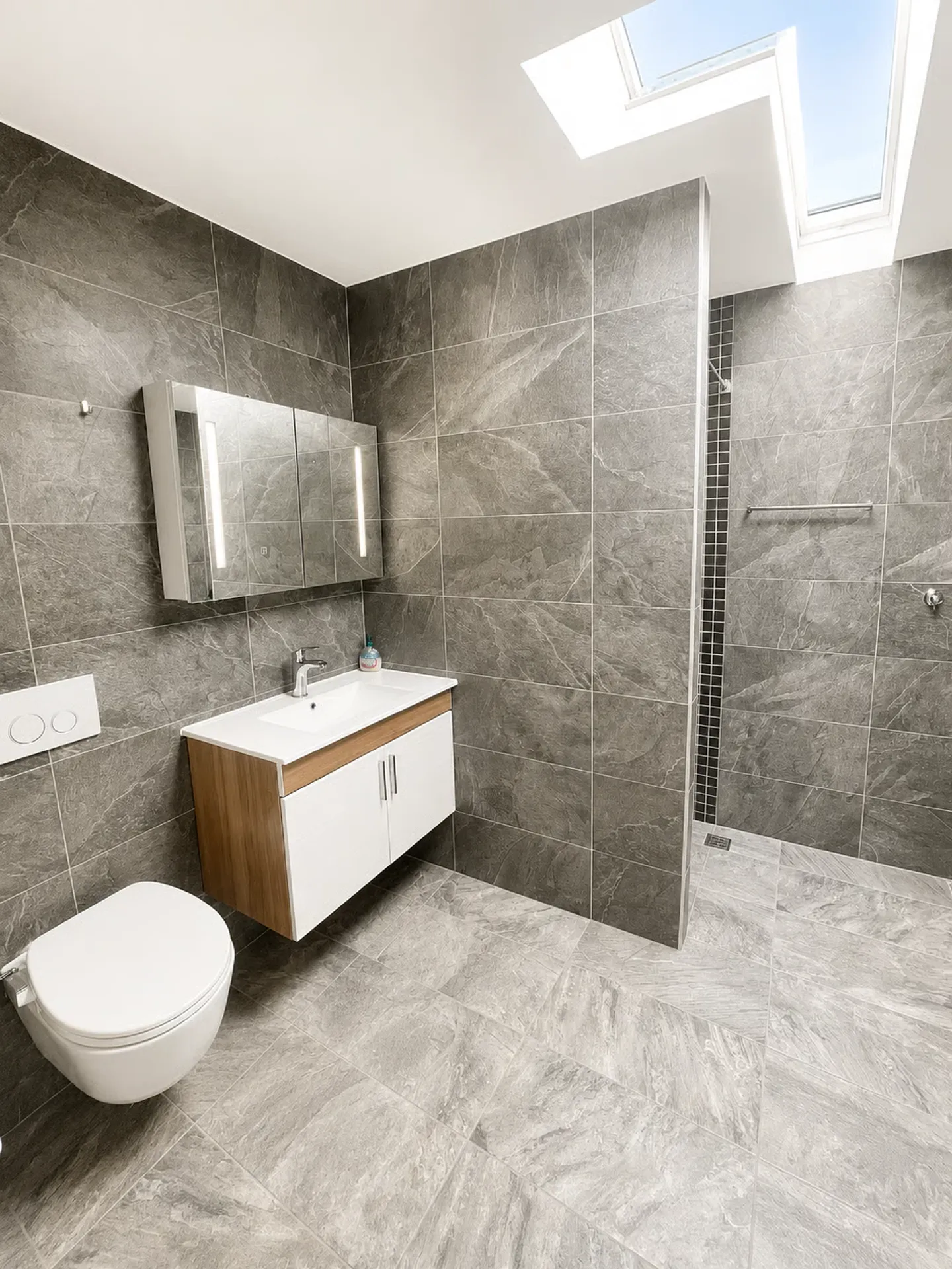 Propriété avec caractère, composée de 3 appartements – 393 m² de surface habitable à Romont - Photo 12 sur 13