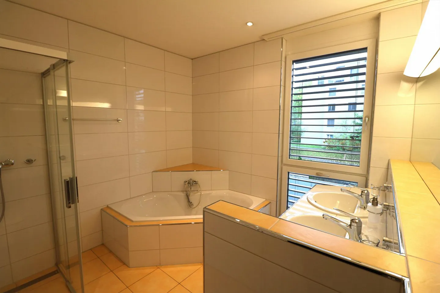 Geräumiger 4.5-Zimmer-Hausteil - Foto 11 von 13