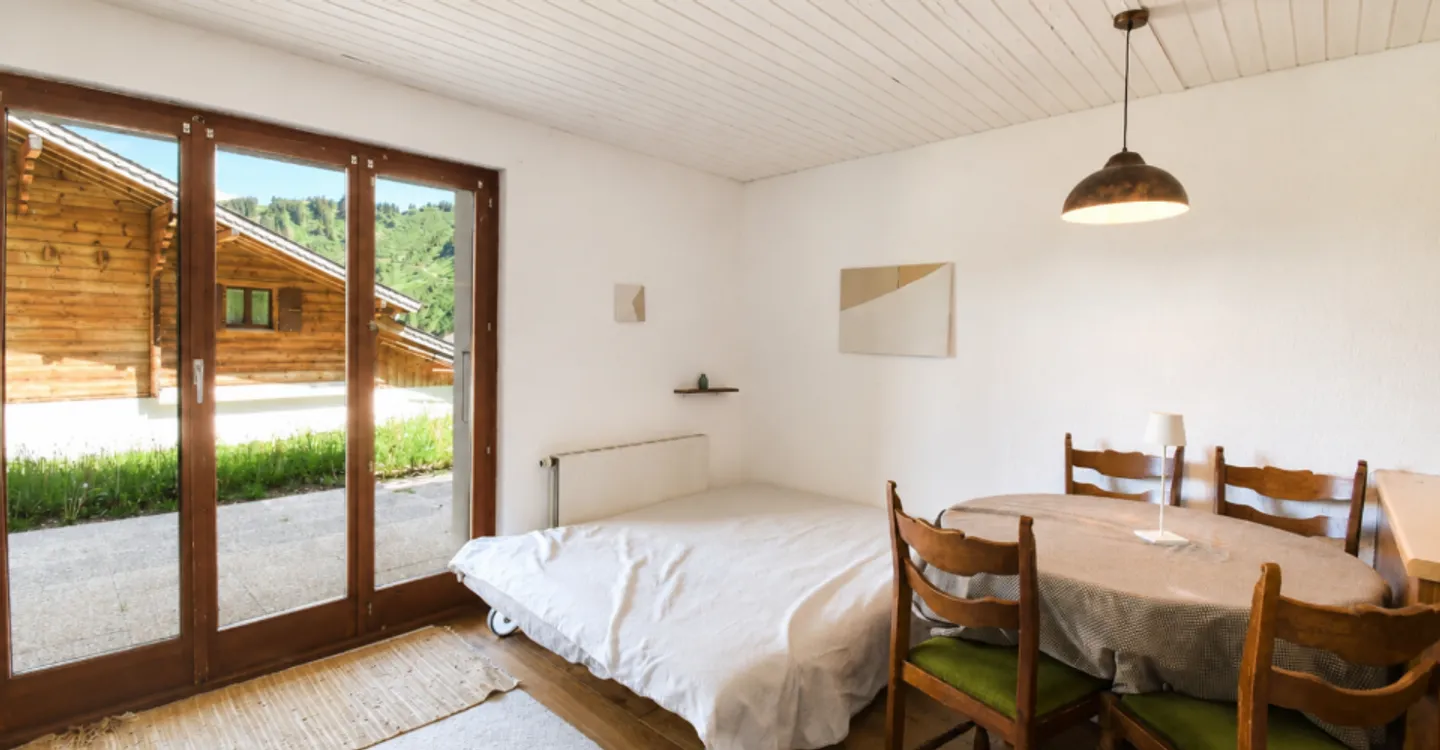 Charming Studio Near Ski Lifts - Photo 2 of 9